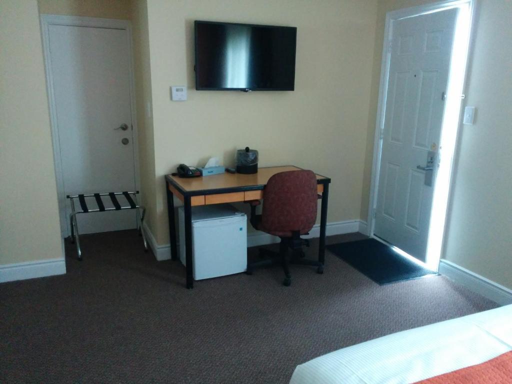 Knights Inn Orangeville Room photo